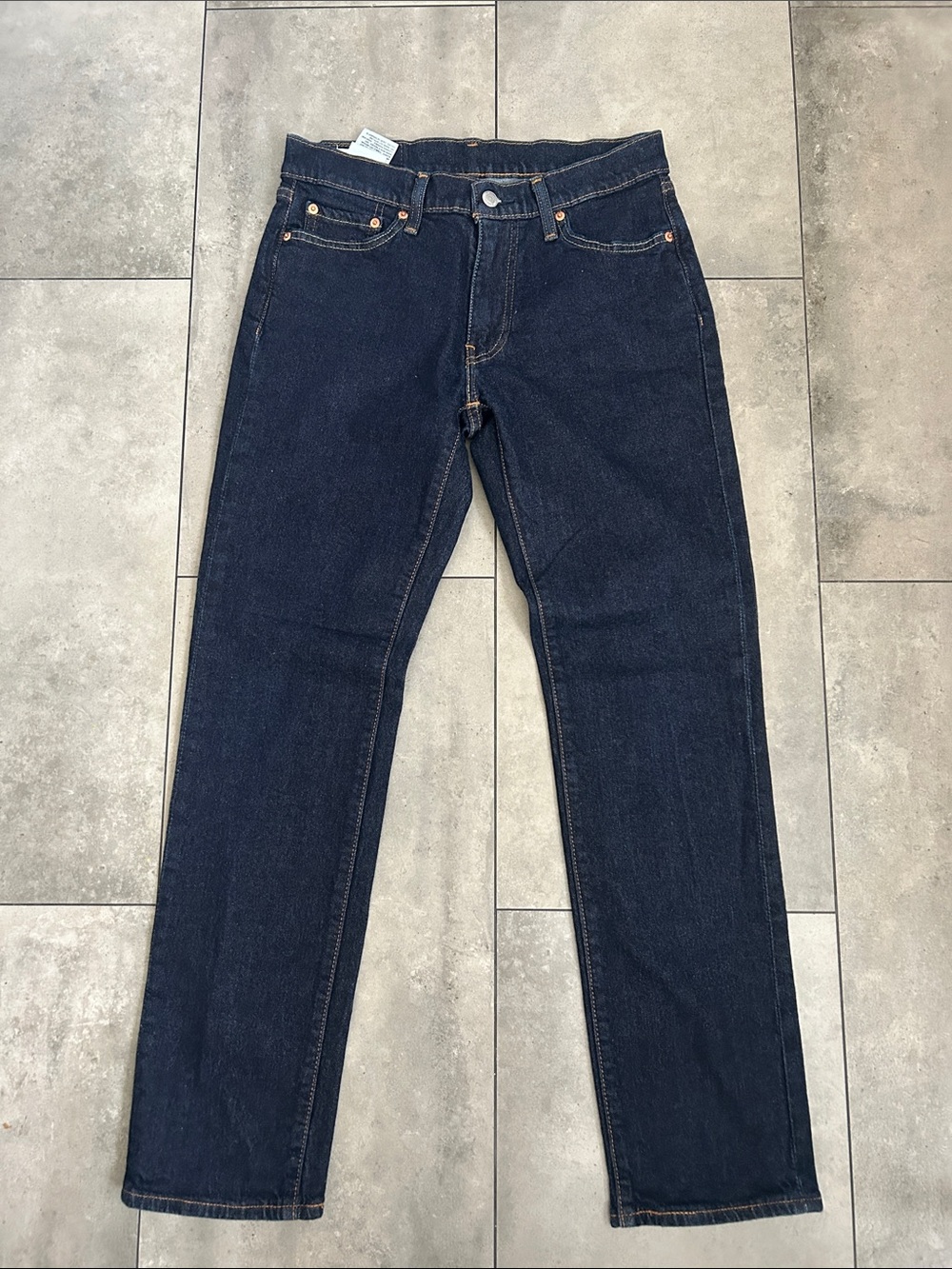 Levi’s straight leg dark wash denim jeans 29x32